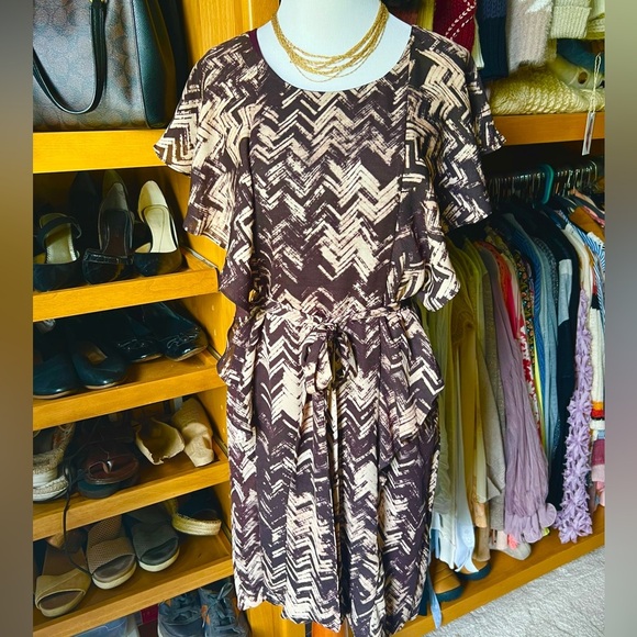 ⭐️BOGO FREE⭐️ NWOT GAP Ruffle Chiffon Patterned Dress - Picture 1 of 12